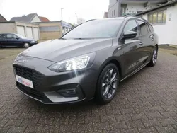 Magneticgrau (metallic) Gebraucht 2020 Ford Focus ST-Line Kombi | 17.850 € (Guter Preis)