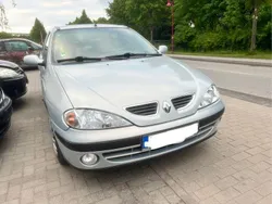 Silber Gebraucht 2002 Renault Mégane II Expression Limousine | 1.863 € (Etwas zu teuer)