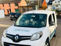Weiß Gebraucht 2017 Renault Kangoo Intens Van / Kleinbus | 10.900 € (Teuer)