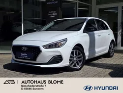 Polar white / sol Gebraucht 2019 Hyundai i30 YES! Limousine | 13.790 € (Fairer Preis)