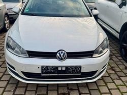 Weiß Gebraucht 2017 VW Golf VII Comfortline Limousine | 9.490 € (Superpreis)