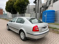 Grau Gebraucht 2006 Skoda Octavia Limousine | 3.000 € (Fairer Preis)
