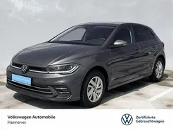 Grau Gebraucht 2024 VW Polo Style Limousine | 20.880 € (Fairer Preis)