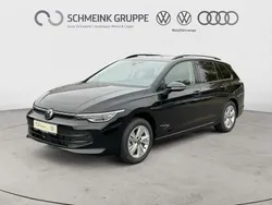 Andere farbe Gebraucht 2024 VW Golf VIII Life Kombi | 32.880 €