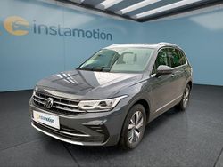 Grau Gebraucht 2022 VW Tiguan SUV | 27.749 € (Fairer Preis)