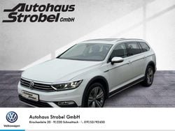 Pure white Gebraucht 2019 VW Passat Alltrack Kombi | 29.990 € (Teuer)