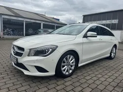 Weiß Gebraucht 2015 Mercedes CLA200 Shooting Brake Kombi | 16.999 € (Fairer Preis)