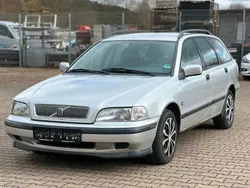 Silber Gebraucht 1999 Volvo V40 Kombi | 1.990 € (Fairer Preis)