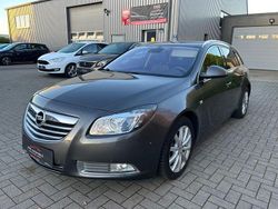 Grau Gebraucht 2012 Opel Insignia Innovation Kombi | 5.390 € (Etwas zu teuer)