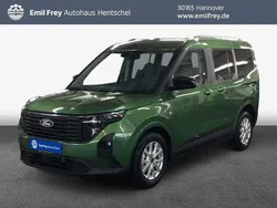 Grün Neu 2025 Ford Tourneo Courier Titanium Van / Kleinbus | 29.928 € (Fairer Preis)