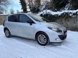 Grau Gebraucht 2011 Renault Scénic III Dynamique Van / Kleinbus | 4.200 € (Fairer Preis)