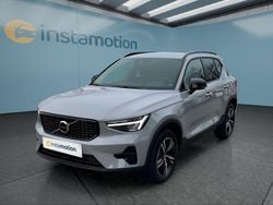 Grau Gebraucht 2024 Volvo XC40 Plus SUV | 38.199 € (Etwas zu teuer)