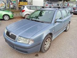 Grau Gebraucht 2007 Skoda Octavia Tour Kombi | 1.000 € (Etwas zu teuer)