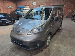Grau Gebraucht 2020 Nissan e-NV200 Van / Kleinbus | 17.719 € (Fairer Preis)