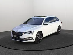 Weiss Gebraucht 2021 Skoda Superb LAURIN & KLEMENT Kombi | 29.922 € (Teuer)
