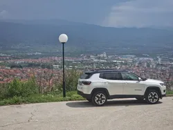Weiß Gebraucht 2018 Jeep Compass Limited SUV | 18.250 € (Etwas zu teuer)