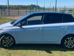 Grau Gebraucht 2019 Hyundai i20 Kleinwagen | 14.499 € (Fairer Preis)