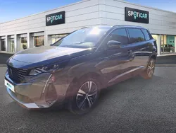 Grau Gebraucht 2023 Peugeot 5008 Allure Van / Kleinbus | 27.890 € (Fairer Preis)