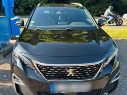 Schwarz Gebraucht 2017 Peugeot 5008 GT Van / Kleinbus | 21.499 €