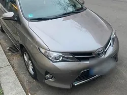 Braun Gebraucht 2014 Toyota Auris Hybrid Kombi | 10.400 € (Fairer Preis)