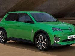 Pop green! Neu 2025 Renault R5 Komfort Kleinwagen | 31.477 € (Guter Preis)