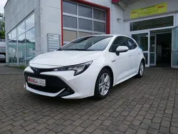 Weiß Gebraucht 2021 Toyota Corolla Comfort Limousine | 21.900 € (Fairer Preis)
