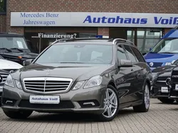 Grau Gebraucht 2010 Mercedes E250 Avantgarde Limousine | 5.980 € (Superpreis)