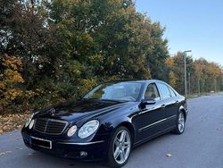 Blau Gebraucht 2003 Mercedes E200 Limousine | 3.200 € (Fairer Preis)
