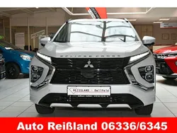 Weiß Gebraucht 2025 Mitsubishi Eclipse Cross Select SUV | 29.990 € (Etwas zu teuer)