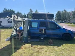Blau Gebraucht 2004 Citroën Berlingo Van / Kleinbus | 9.799 €