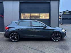 Grau Gebraucht 2023 Cupra Leon VZ Limousine | 27.900 € (Guter Preis)