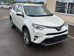 Weiß Gebraucht 2018 Toyota RAV4 SUV | 21.900 €