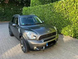 Grau Gebraucht 2010 Mini Cooper S Countryman SUV | 9.990 € (Etwas zu teuer)