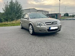Silber Gebraucht 2003 Opel Signum Kombi | 3.200 €
