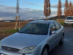 Grau Gebraucht 2003 Ford Mondeo Ghia Limousine | 1.500 € (Guter Preis)
