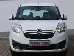 Weiß Gebraucht 2013 Opel Combo Edition Van / Kleinbus | 8.790 € (Teuer)