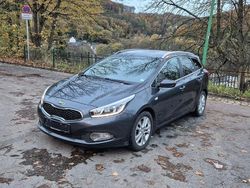 Grau Gebraucht 2013 Kia Ceed Sportswagon Kombi | 3.450 € (Superpreis)