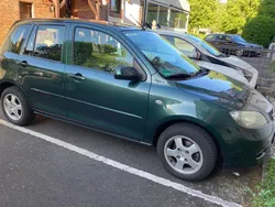 Grün Gebraucht 2005 Mazda 2 Kleinwagen | 1.700 € (Fairer Preis)