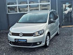 Silver leaf metallic Gebraucht 2011 VW Touran Style Van / Kleinbus | 10.000 € (Teuer)
