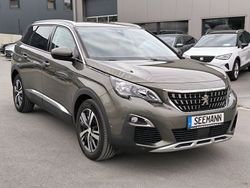 Grau Gebraucht 2020 Peugeot 5008 Allure Van / Kleinbus | 22.600 € (Fairer Preis)