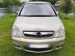 Gold Gebraucht 2007 Opel Meriva Van / Kleinbus | 3.300 €