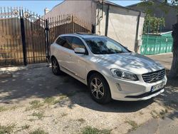 Weiß Gebraucht 2015 Volvo XC60 Summum SUV | 16.900 € (Fairer Preis)
