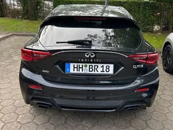 Schwarz Gebraucht 2018 Infiniti QX30 Luxe SUV | 16.500 €