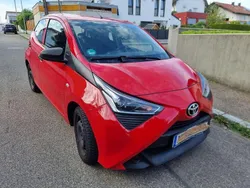 Rot Gebraucht 2019 Toyota Aygo Business Edition Kleinwagen | 6.700 € (Superpreis)