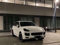 Weiß Gebraucht 2018 Porsche Cayenne S E-Hybrid Platinum Edition SUV | 42.500 €