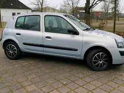 Silber Gebraucht 2003 Renault Clio II Kleinwagen | 1.950 € (Fairer Preis)