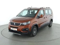 Braun Gebraucht 2021 Peugeot Rifter Allure Van / Kleinbus | 23.390 € (Etwas zu teuer)