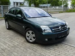 Grün Gebraucht 2005 Opel Vectra Limousine | 4.900 € (Teuer)