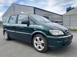 Grün Gebraucht 2004 Opel Zafira Van / Kleinbus | 1.500 € (Fairer Preis)