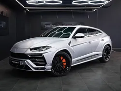 Grau Gebraucht 2023 Lamborghini Urus SUV | 271.900 € (Etwas zu teuer)